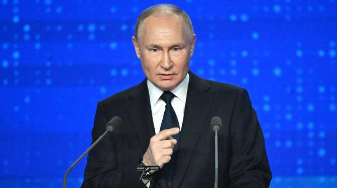 Путину задали вопрос о войне: он не смог ответить Путину задали вопрос о войне: он не смог ответить