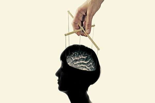 Увлекательный фокус с картинками: психолог показала, как легко обмануть мозг человека Увлекательный фокус с картинками: психолог показала, как легко обмануть мозг человека