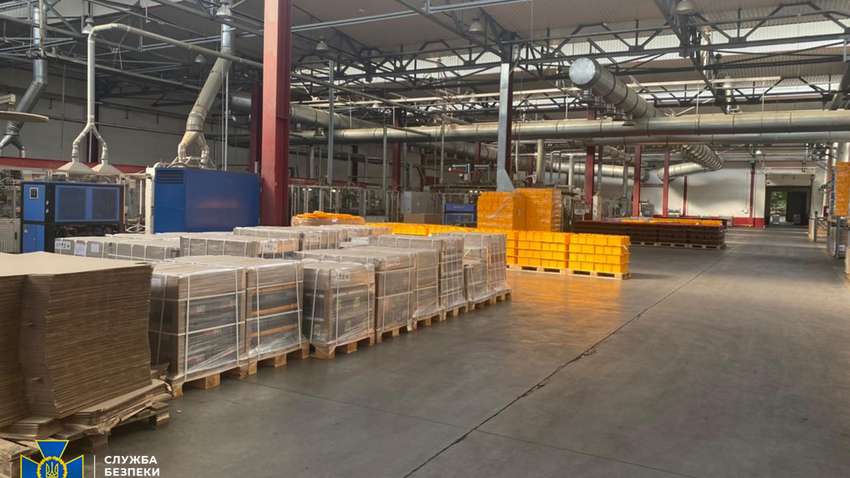 Контррозвідка СБУ викрила групу підприємств, які незаконно постачали військові товари до російської армії