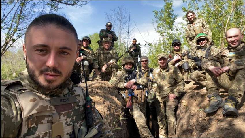 Тарас Тополя поздравил украинских воинов (ФОТО) Тарас Тополя поздравил украинских воинов (ФОТО)