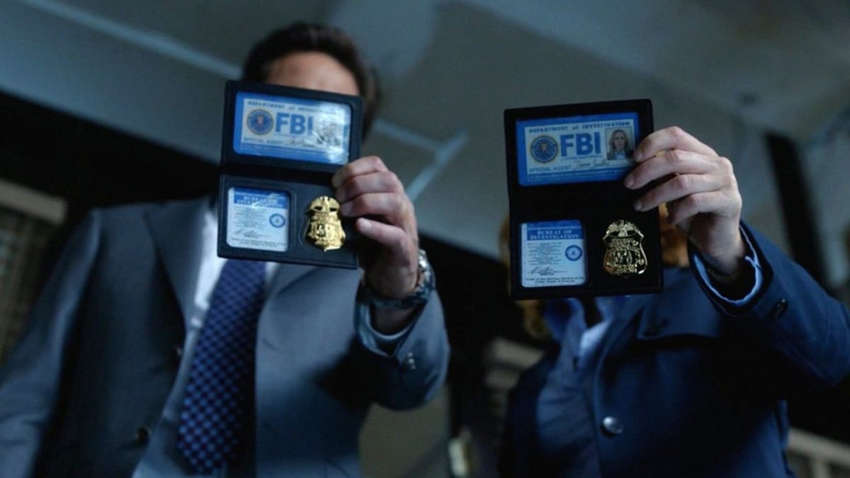 В США женщина под видом секретного сотрудника ФБР требовала бесплатную еду в ресторанах