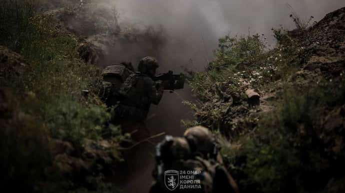 Рада пом'якшила відповідальність за СЗЧ: що про закон думають у ЗСУ