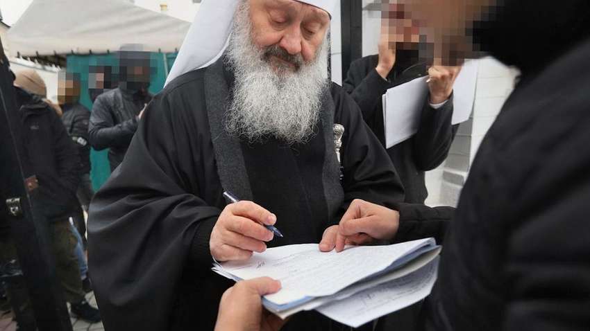 Зачем понадобился домашний арест митрополита Павла – как нужно поступить с УПЦ МП