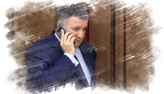 Аваков начал переговоры с луцким террористом, который захватил 20 человек и мог заминировать вокзал