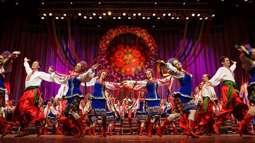 Мінкульт передумав карати хор Верьовки за скандальний виступ в "95 кварталі"