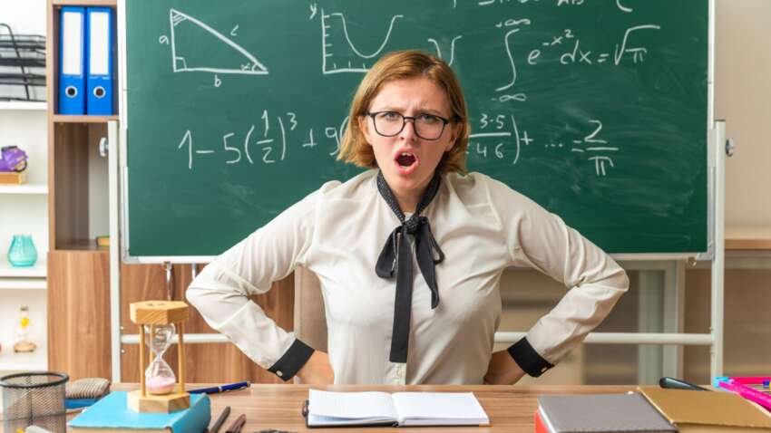 Учительница вытирала ноги об голову ученика под хохот класса Киевского лицея: детали