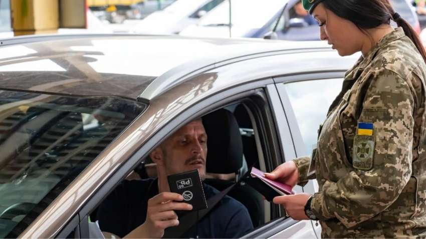 Выезд мужчин за границу могут официально узаконить: плюсы и минусы такой инициативы