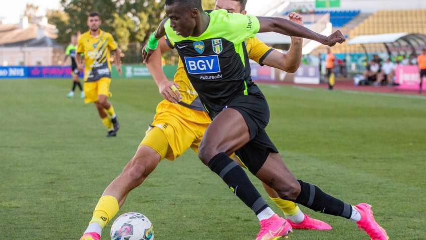 "Рух" - "Полесье": стартовые составы на матч УПЛ