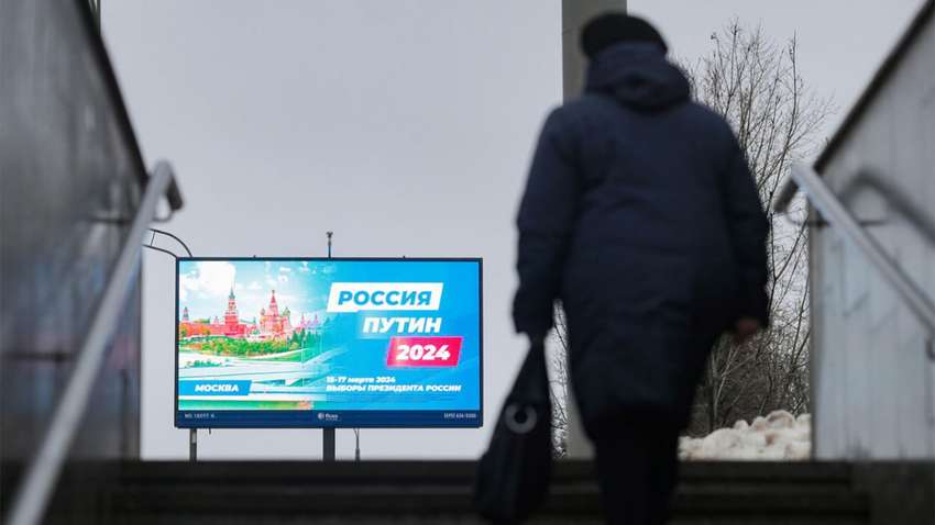 Стало известно, какой процент россиян считает президентские выборы фарсом Стало известно, какой процент россиян считает президентские выборы фарсом