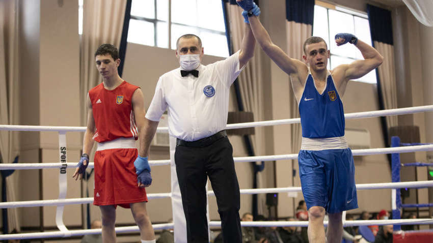 В Тернополе, чемпионат Украины по боксу завершился большим скандалом: организаторы вызвали полицию 