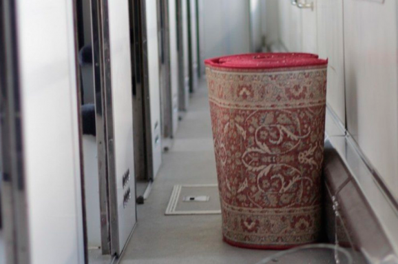 З вагонів "Укрзалізниці" приберуть паласи і килими