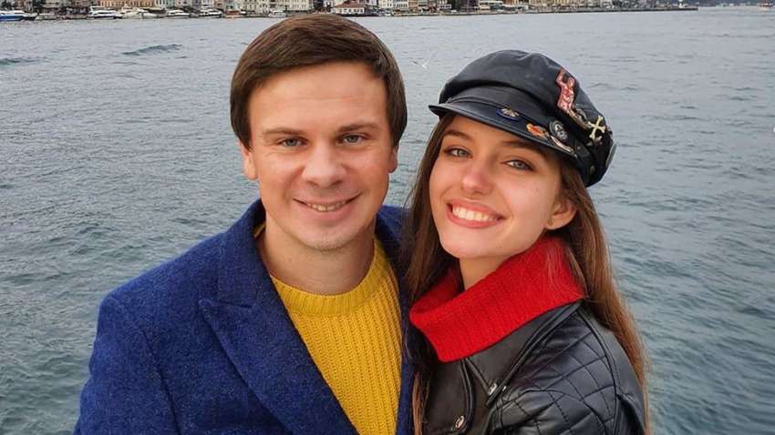 «Предмет для тортур»: Дмитро Комаров привіз дружині незвичайний подарунок