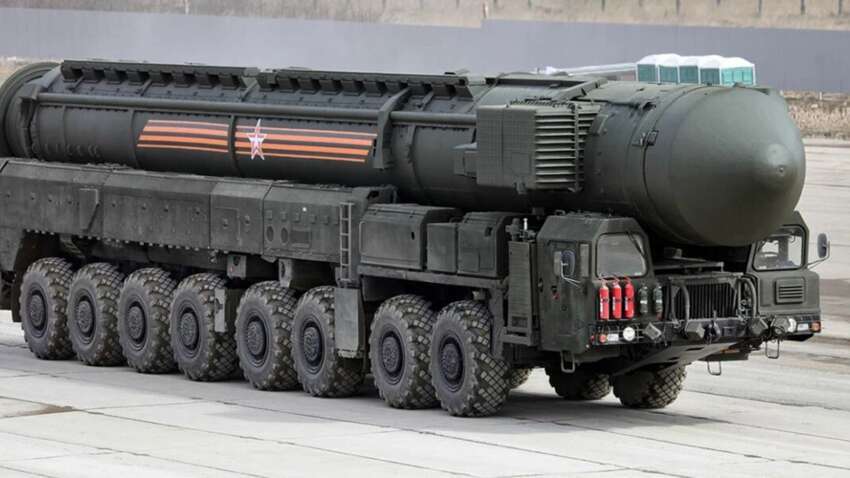 Ракета біля кордонів ЄС: розвідка дізналася, навіщо Росія готує розгортання «Орєшніка» у Білорусі Ракета біля кордонів ЄС: розвідка дізналася, навіщо Росія готує розгортання «Орєшніка» у Білорусі