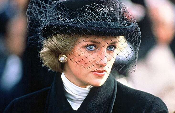 Рятувальник розкрив останні чотири слова принцеси Діани перед її смертю Рятувальник розкрив останні чотири слова принцеси Діани перед її смертю