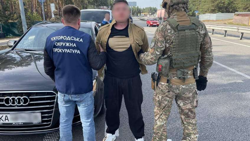 Виманив у матері загиблого військового 7,5 млн гривень: на Закарпатті затримали шахрая Виманив у матері загиблого військового 7,5 млн гривень: на Закарпатті затримали шахрая