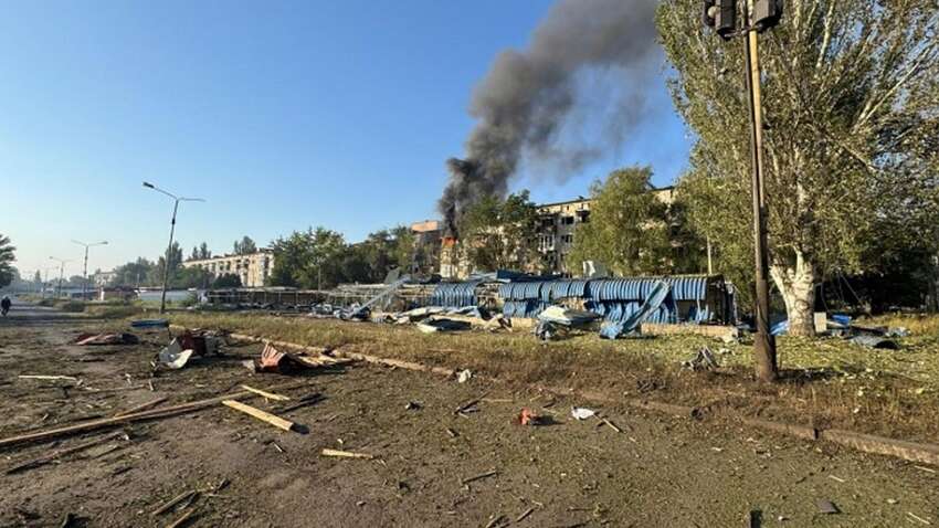 Армія Путіна пішла на страшний злочин у Костянтинівці: шокуючі наслідки удару Армія Путіна пішла на страшний злочин у Костянтинівці: шокуючі наслідки удару