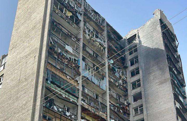 Обстріл Запоріжжя: ворог скинув КАБи на житлову забудову (ОНОВЛЕНО)