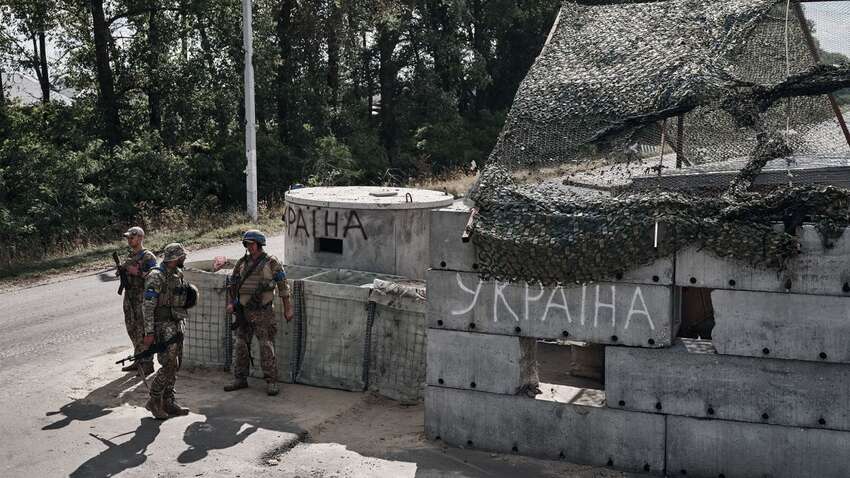 Українські війська надалі залишатимуться у РФ: названо три ключові цілі