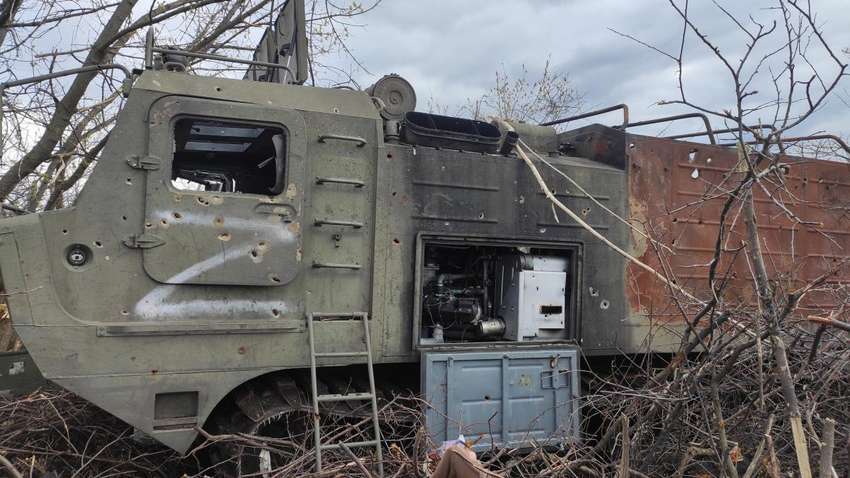 В Мариуполе заметили колонну танков: враг готовится к боям в столице Донбасса