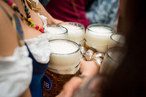 На территории Октоберфеста в Мюнхене запретили пить алкоголь На территории Октоберфеста в Мюнхене запретили пить алкоголь