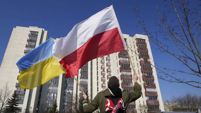 В Еврокомиссии набросились на Навроцкого из-за его решения по отношению к украинцам: громкое заявление