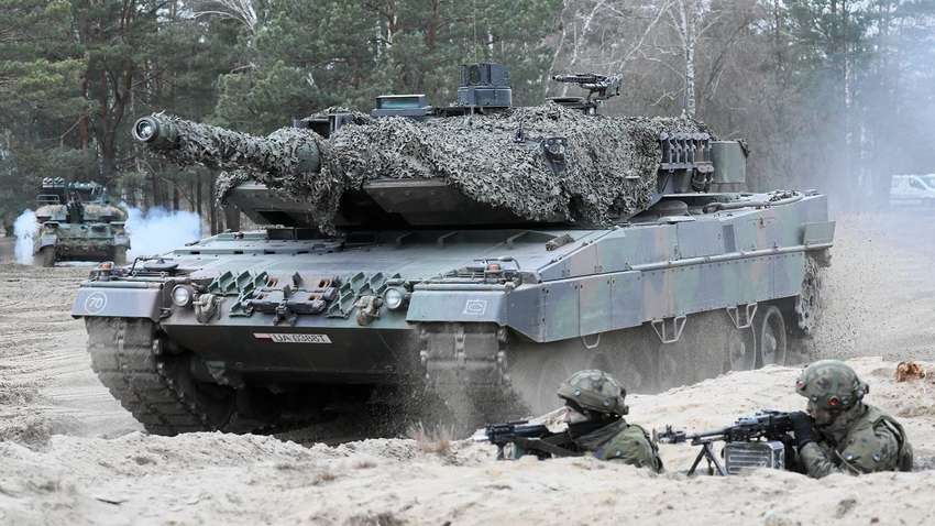 Тяжёлая техника для Украины: Польша намерена отдать все свои танки  Тяжёлая техника для Украины: Польша намерена отдать все свои танки