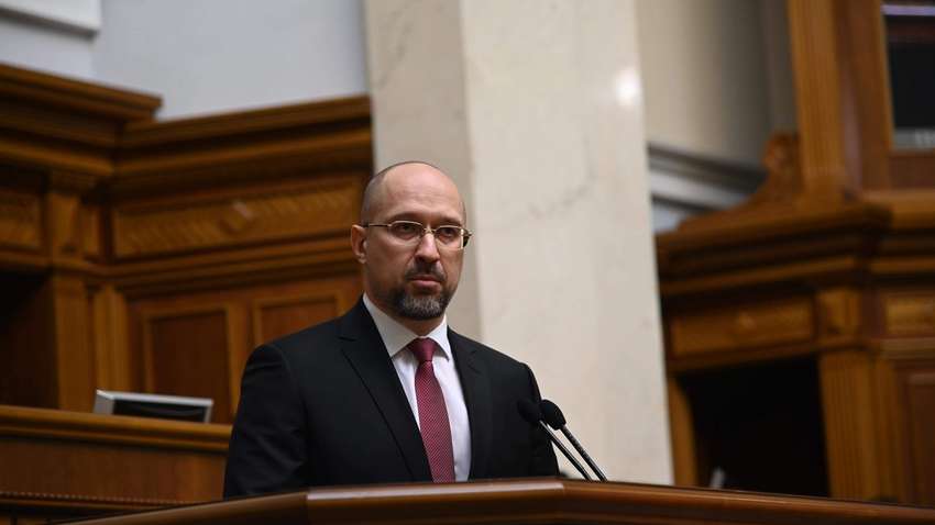 Шмигаль розповів, за чиї гроші будуть  відбудовувати міста в Україні