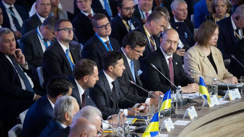 Зеленский заявил, что завершающий саммит «Крымской платформы» состоится в Ялте Зеленский заявил, что завершающий саммит «Крымской платформы» состоится в Ялте