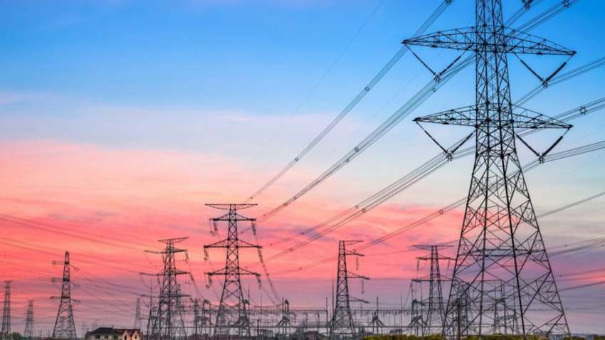 Україна отримала електроенергію з 4 країн: передавала одній