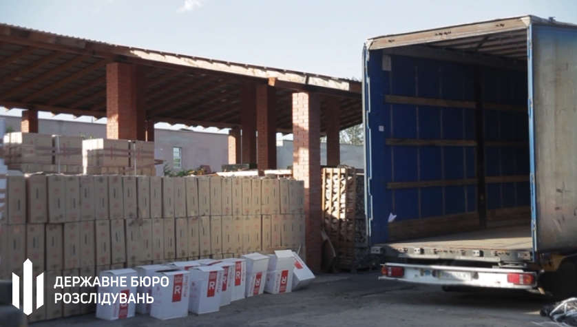 Самую крупную партию сигарет в истории Украины завезли на Закарпатье