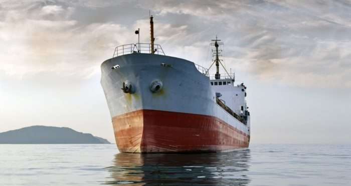 Почему нижняя часть корпуса корабля красного цвета Почему нижняя часть корпуса корабля красного цвета