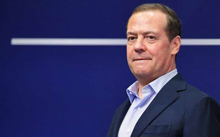 Медведєв привіз Сі Цзіньпіну особисте послання Путіна