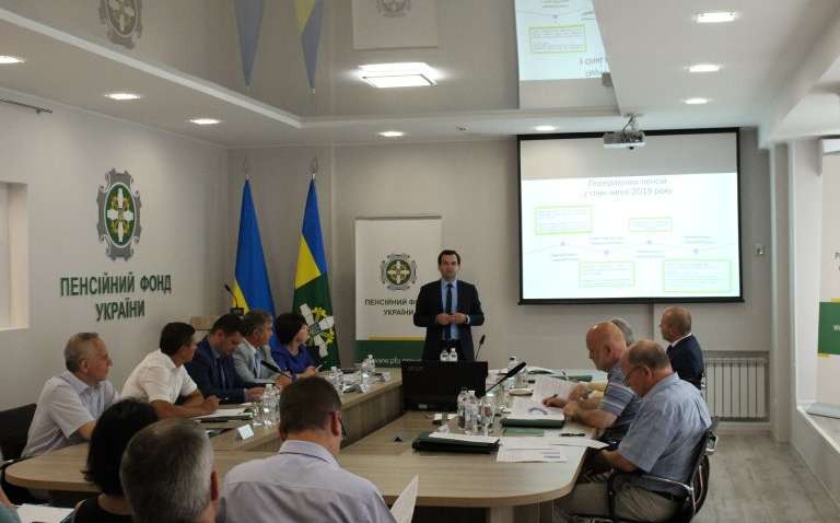 В Пенсионном фонде подсчитали пенсионеров, получающих более 10 тыс. гривень