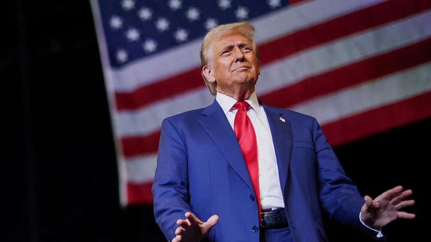 Перед выборами Трамп даст интервью журналисту, разговаривавшему с Путиным