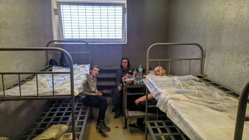 Оккупанты вербуют на войну женщин: что известно