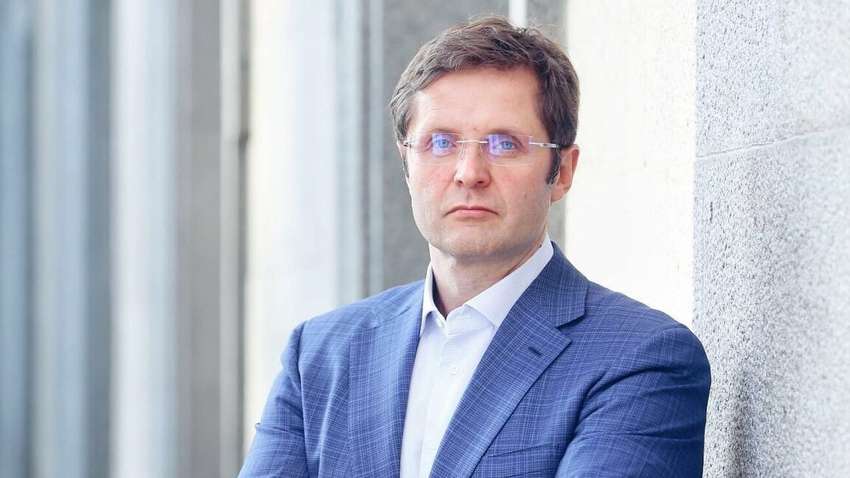 Самоизоляция на Кипре: нардеп Холодов объяснил, по какой причине провел на острове больше месяца