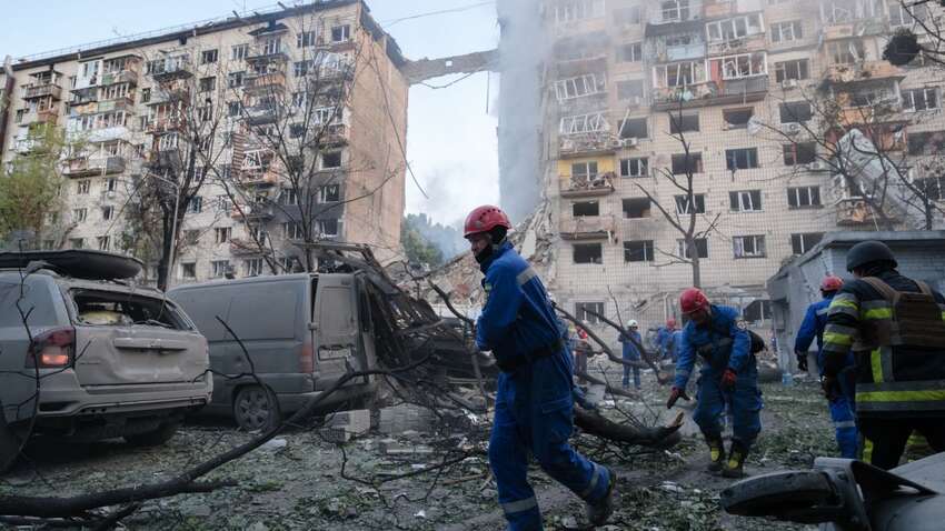 Ракета пробила все девять этажей жилого дома: может быть очень много погибших в Киеве