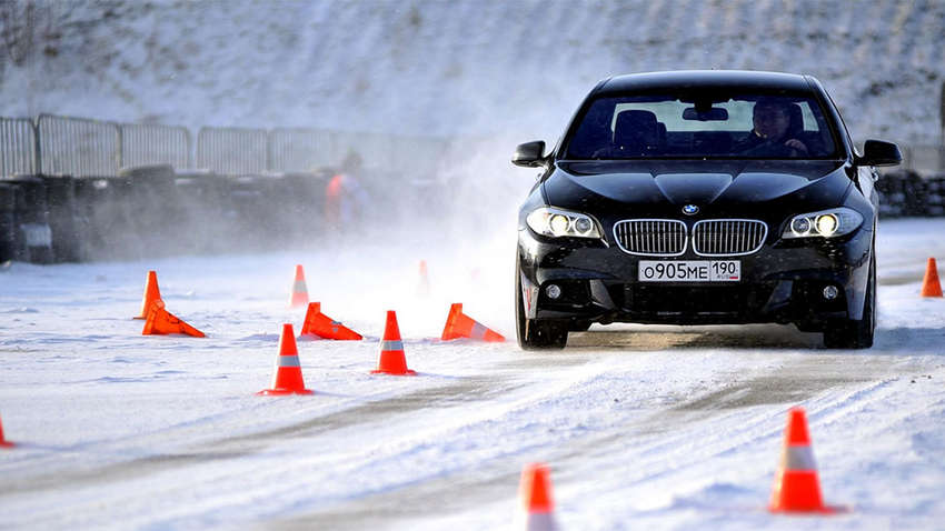 Стало відомо, чому можна навчитися на курсах екстремального водіння