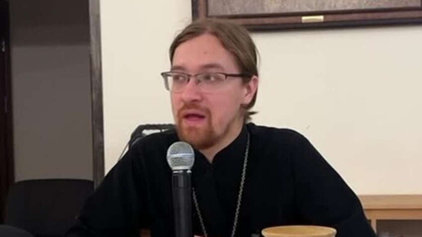 Священник РПЦ назвав головною небезпекою для росіян "наявність власної думки"