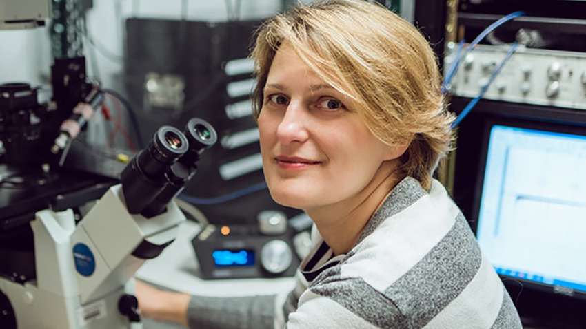 Украинка создала новое средство контрацепции: за это получила престижную награду в США