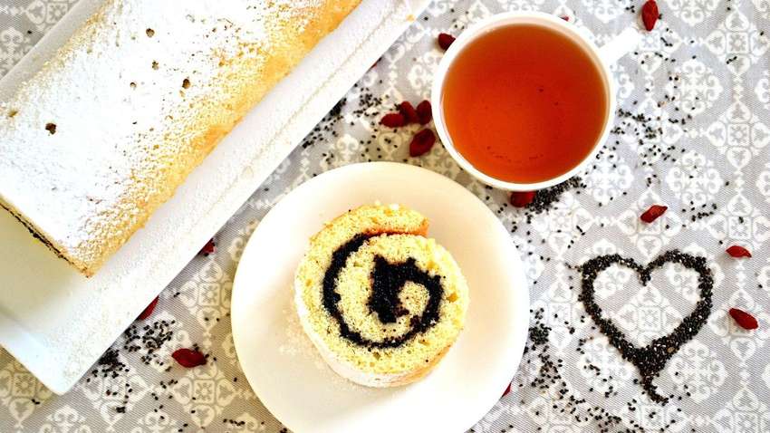 Ідеальне доповнення до чаювання: як легко і швидко приготувати маковий рулет Ідеальне доповнення до чаювання: як легко і швидко приготувати маковий рулет