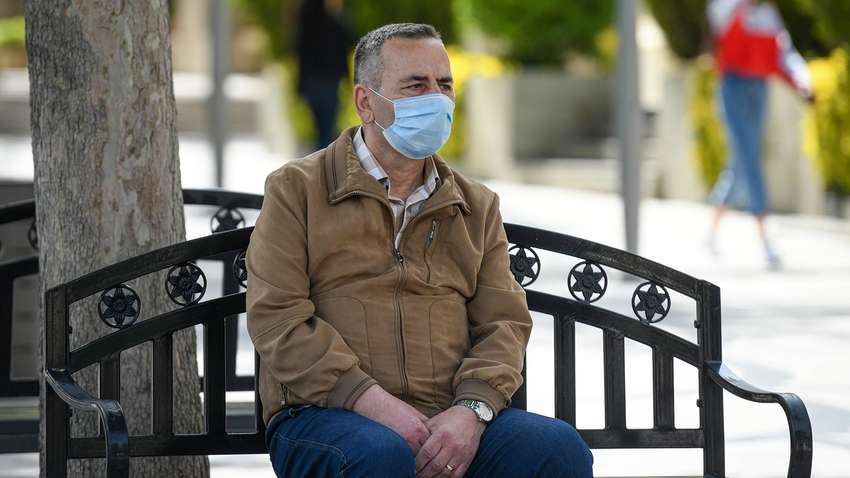 Кабмин продлил адаптивный карантин в Украине до 31 июля: что запрещено