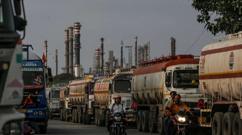 Сработали ли санкции США: Индия приняла новое решение по закупках российской нефти