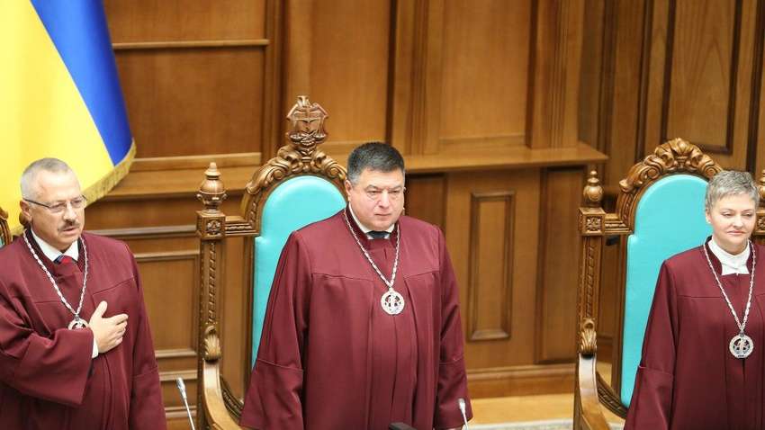 Глава КСУ не задекларував землю, яку купив у Криму під час російської окупації - "Схеми"