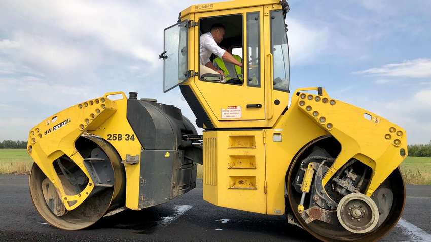 Ремонт стратегічної дороги між Маріуполем і Дніпром буде завершено через декілька місяців 