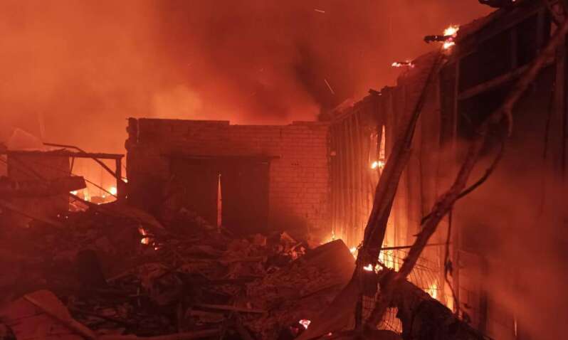 Реакція Зеленського на жахливий удар по Прилуках: загинула сім’я рятувальника Реакція Зеленського на жахливий удар по Прилуках: загинула сім’я рятувальника