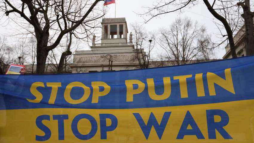 Россиян зовут на антивоенный митинг – может ли это расшатать ситуацию внутри РФ