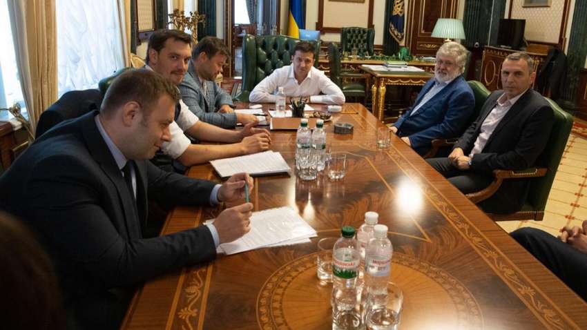 Про що говорили Зеленський з Коломойським: експерти проаналізували ризики та перспективи зустрічі