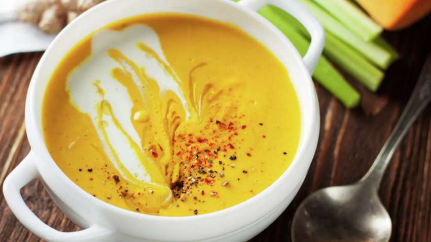 Дієтолог пояснила, кому не можна їсти супи-пюре