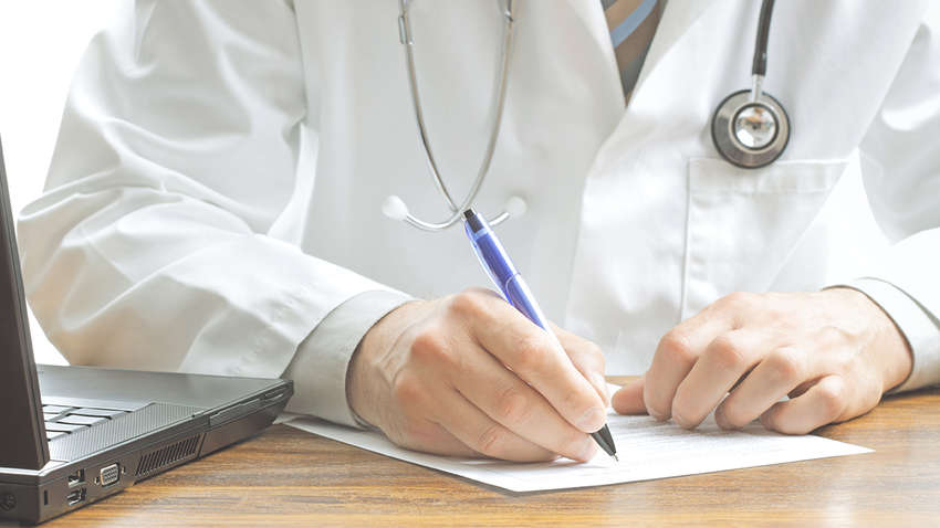 Минздрав решил отказаться от традиционных медицинских справок